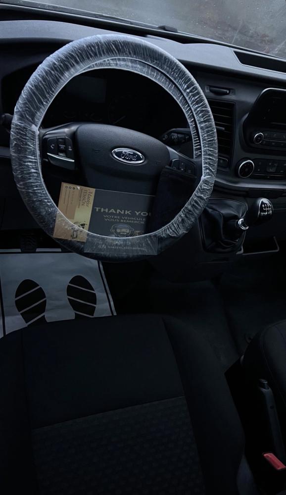 Détail Ford Transit avec carte de remerciement Lustr'o Detailing