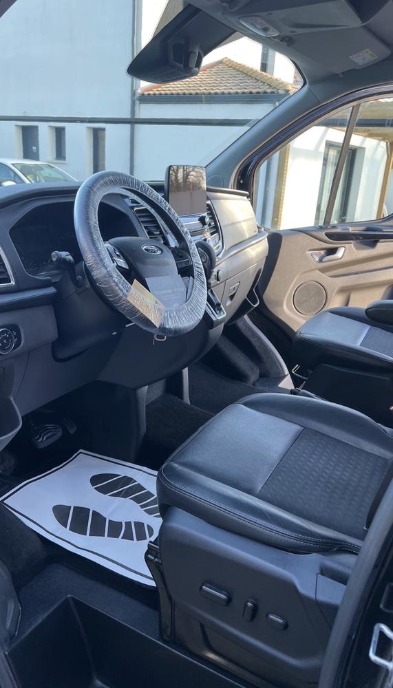Intérieur complet Ford Transit — nettoyage par Lustr'o Detailing
