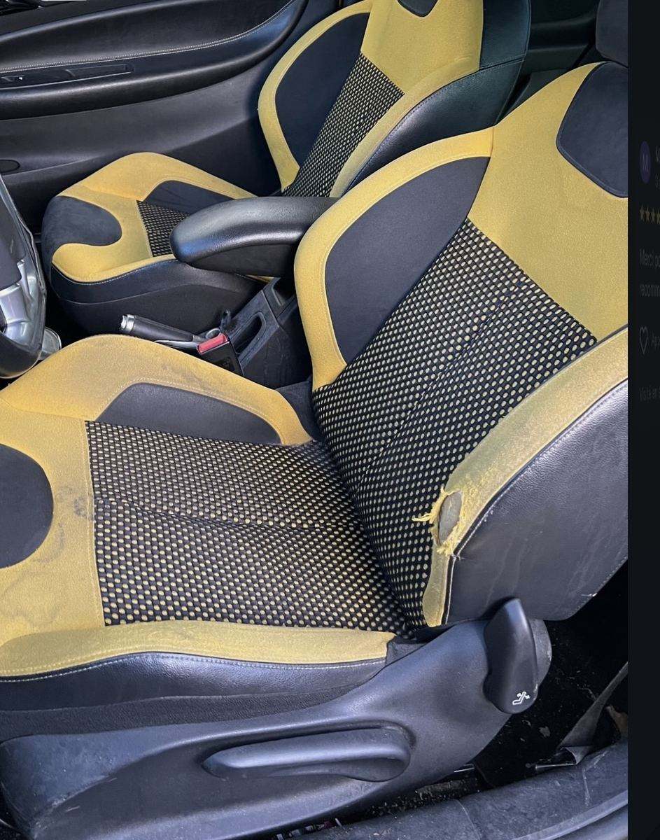 Sièges jaunes très encrassés avant nettoyage